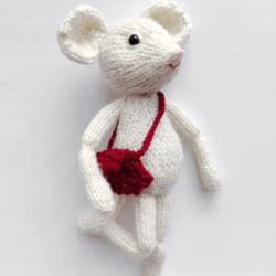 mouse picksy knitted toy
