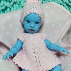 Incredible silicone reborn baby doll Avatar 9 inches
