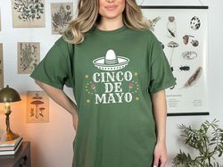 Sombrero Cinco De Mayo Mexico Fiesta Drinking Squad Vacation T-Shirt