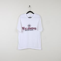 Vintage 90s White Villanova Wild Cats Graphic T-shirt Mens Basketball NCAA Villanova University Pennsylvania Tee