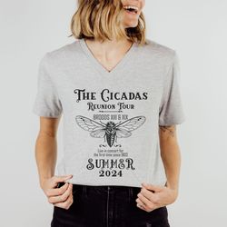 Cicada V Neck 2024 TShirt, For Women Cicada Reunion comfy Graphic Shirt, Funny Cicadas Bug Humor Goblincore Insect Shirt