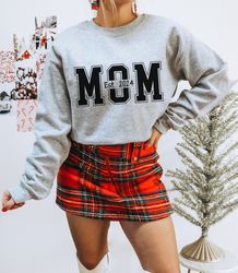 oversized mama sweatshirt, new mom sweatshirt, mom-to-be-shi