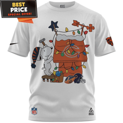Chicago Bears x Snoopy Bears Fan Decor Christmas House TShirt, Chicago Bears Gift Ideas For Him  Best Personalized Gift