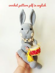 Bunny with drum Crochet pattern pdf in english. Retro Rabbit with drum amigurumi pattern pdf. Retro art for your comfort