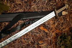 Ragnar & Bjorn's Viking Sword: An Epochal Artifact Adorned with a Commemorative Plaque - USA Vanguard