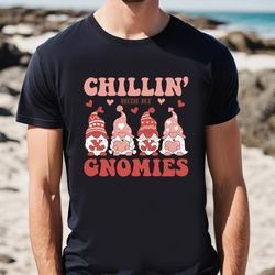 Chillin With My Gnomies Red And Pink Xoxo Valentines Day T-Shirt