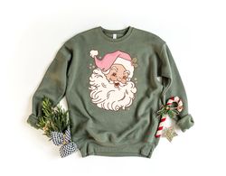 Pink Retro Santa Shirt, Christmas Sweatshirt, Women Christmas Tee, Cute Vintage Santa Gift, Classic Christmas Tee, Cute
