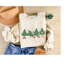Retro Christmas Tree Sweatshirt, Unisex Retro Sweatshirt, Holiday Sweater, Cute Christmas Sweatshirt, Christmas Gift, Wi