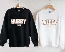 Custom Wifey Hubby Sweatshirt, Custom Date Shirt,Honeymoon & Bridal Gift, Mrs Crewneck, Wife Jumper, Wifey Bride Sweater