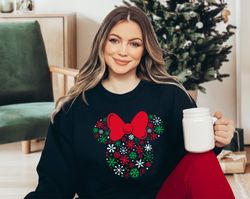 Christmas Minnie Snowflake Sweatshirts, Minnie Mouse Christmas Tee, Personalized Disney Christmas Sweatshirts