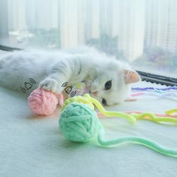 MADDEN Colorful Yarn Balls: Interactive Cat Toys with Bell Sound - Perfect for Kittens!