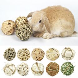 Hand-Woven Straw Ball Toy: Ideal for Rabbits, Hamsters, Guinea Pigs, and Small Pets