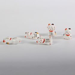Cute Lucky Cat Ceramic Chopstick Rest: Creative Kitchen Decor