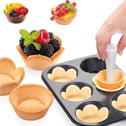 Kitchen Flower Round Cutter Set: Pastry Dough Tamper & Cupcake Mold