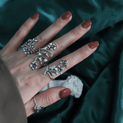4PCS Forest Vine Flower Rings: Vintage Carved Midi Rings for Women & Men - Bohemian Jewelry Gifts