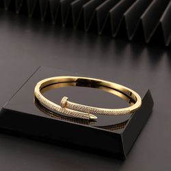 High-End Design: Personalized Micro-Inlaid Zircon Women's Bracelet in New Ins Style