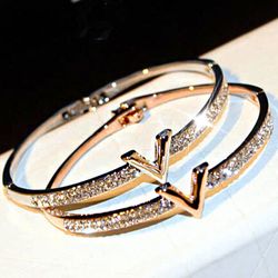 Korean Trend: Simple Micro-Inlaid Zircon Women's Bracelet - Exquisite Luxury Bangle by JUWANG
