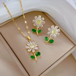 Personalized Stainless Steel Sunflower Jewelry Set: Classic Green Leaf Necklace & Earrings