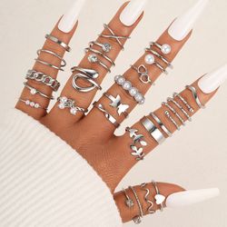 2023 Trendy Boho Finger Rings Set: Vintage Hollow Geometric Heart, Snake & Butterfly Metal Rings for Women