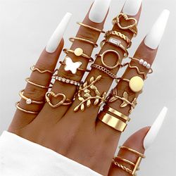 Vintage Heart Butterfly Rings Set: 24pcs Fashionable Pearl, Leaf & Geometric Hollow Finger Rings for Women, Ideal Weddin