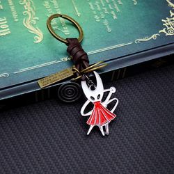 Hollow Knight Keychain Bone Nail The Pale king Figure Keyring Keychains for Men Game Accessories Car Key Ring