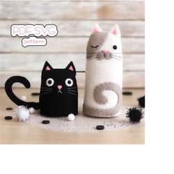 Easy-to-Make Felt Cat PDF SVG Pattern: White and Black Standing Cats