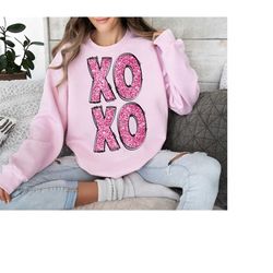 Pink XoXo Sparkly Faux Sequins Valentines Day Png, Cute Valentines Day Shirt Design, Trendy Valentines Day Png, Sublimat