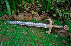 Hand Forged Damascus Steel, Knights Templer Long Sword With Leather Sheath