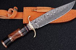 Damascus Steel Blade Hunting Bowie Knife Fixed Blade Knife,Wood Handle