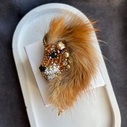 Handmade lion beaded brooch