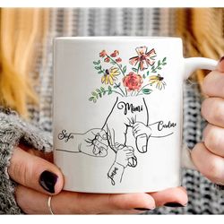 Personalized Grandma Mug, Holding kid hands Mom Grandma Mug, 11oz Ceramic Mug for Mimi Mom, Mom Custom Kidnames Hand Mug
