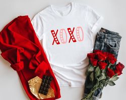 XOXO Valentine Day Shirt, Valentines Day Shirts, Vintage Valentine, Retro Love, Valentine Retro Heart Shirt,Valentines D