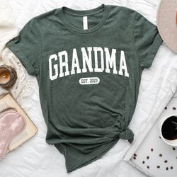 Personalize Mom Gift For Grandma Shirt, Mothers Day Gift, Nana Shirt, Gift for Grandmother, Cute Mom Shirt, Mama Shirt,