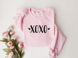 XOXO Sweatshirt, Valentines Day Shirt, Vintage Sweatshirt, Love Sweater, Couple Shirt, Gift For Girlfriend
