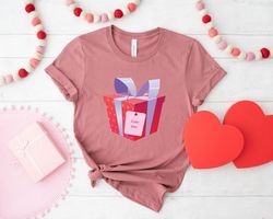 Valentines Day Shirt Suprise Box Love Shirts For Women Men Tee Tshirt , Valentine Gift Heart Love Mama Dady Birthday Nur