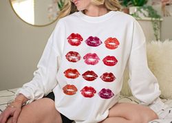 Valentines Day Sweatshirt Gift for Her, Retro Lipstick Shirt, XOXO Love Shirt, Womens Valentines Shirt, Vintage Style Va