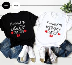 Baby Announcement Shirt, Promoted to Mommy Est 2023, New Mother Shirt, New Parents Shirt, Promoted to Daddy Tee, Pregnan