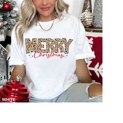 Comfort Colors Merry Christmas Tee - Cozy and Stylish Christmas T-shirt for the Whole Family - Unique Christmas Gift Ide