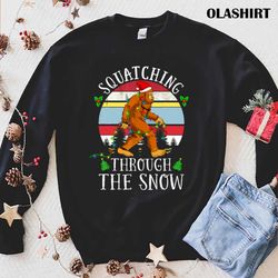 Sasquatch Christmas Squatching Bigfoot Xmas Tree Light T-shirt - Olashirt