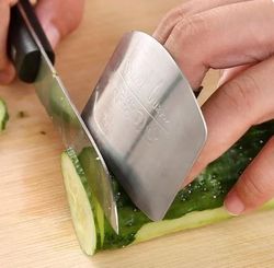 Stainless Steel Kitchen Tool Hand Finger Protector Knife Cut Slice Safe Guard finger knife kitchen gadgets