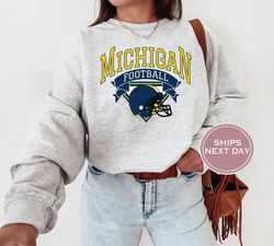 Michigan Football Sweatshirt, Vintage Michigan Crewneck, Retro Michigan Sweatshirt, Michigan Varsity Sweatshirt, Michiga