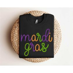 Mardi Gras Sweatshirt Hoodie, Mardi Gras Shirt, This Girl Needs A Drink, Mardi Grass Festival Shirt, New Orleans Shirt