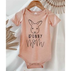 Bunny Mom Shirt, Bunny Mother Shirt, Rabbit Lover Gift, Rabbit Gift, Bunny Mom Gift, Animal Pet T-shirt, Rabbit Mama Shi