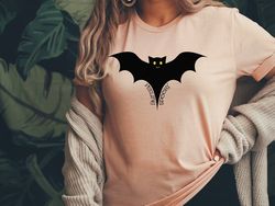 Feeling spooky shirt,Spooky shirt,Halloween shirt women,Halloween shirts,Bat shirt,Cute halloween shirt,Halloween Costum