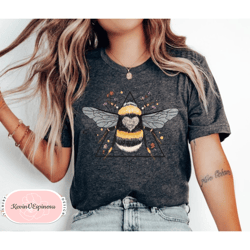 Bee Botanical Shirt Bee TShirt Nature Shirt Summer Shirt Gift For Her Cute Bee Shirt Bee wildflower shirt mom shirt anni