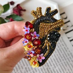 Beaded brooch anatomical heart , black heart brooch, gift for girlfriend , flower brooch pin