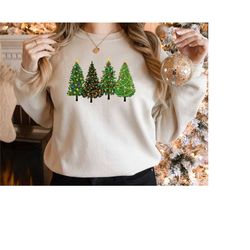 Christmas Tree Sweatshirt,Christmas Sweater,Christmas Merry And Bright Crewneck,Holiday Sweaters for Women,Winter Sweats
