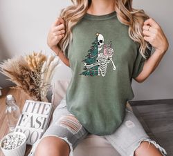Sorta Merry Sorta Scary Comfort colors Crewneck, Funny Christmas Sweatshirt, Cute Spooky S