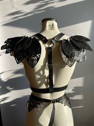harness with carved wings, women's genuine leather harness, angel wings harness, whip and cake
