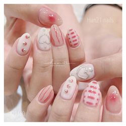 Pink heart-shaped fake nails, lovely